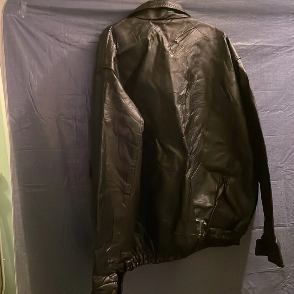 Leather jacket - Picture 6 of 9